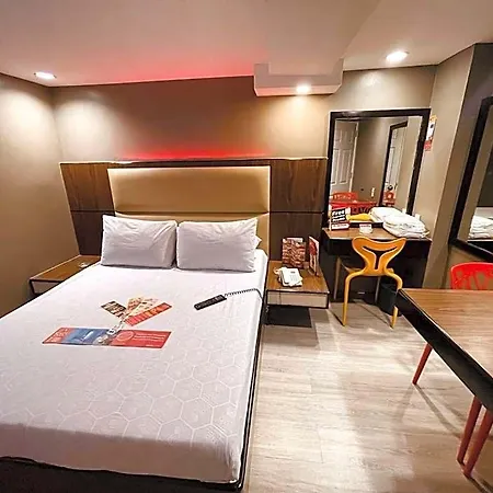 Hotel Sogo Aurora Cubao